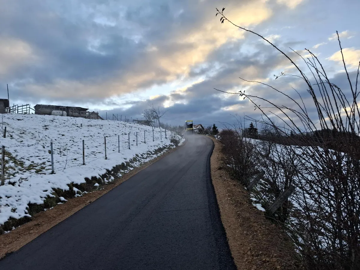 Putevi mokri, učestali sitniji odroni u Crnoj Gori