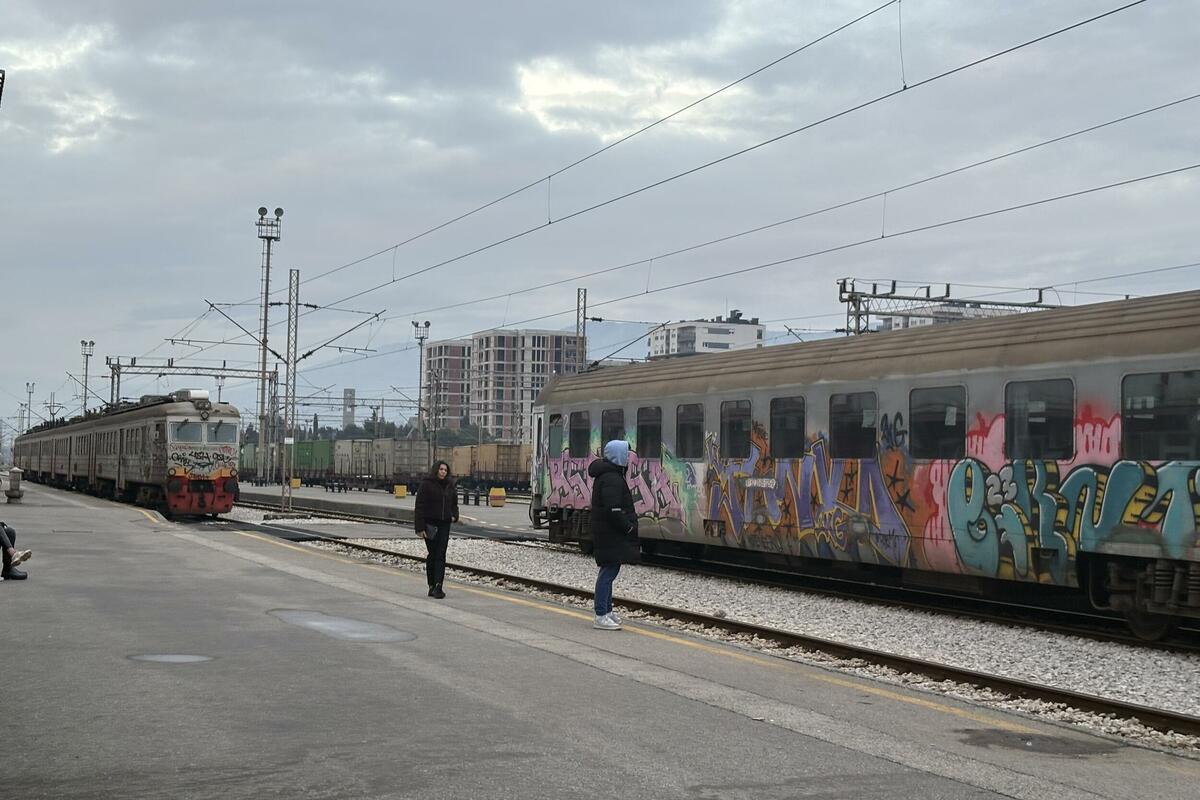 Putovanje vozom između Bara i Podgorice: Izazovi i neobična iskustva