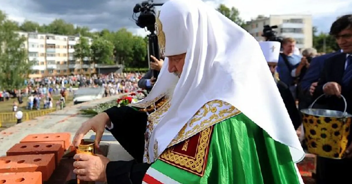 Ruski duhovnik kritikuje Grke i analizira istorijske zablude