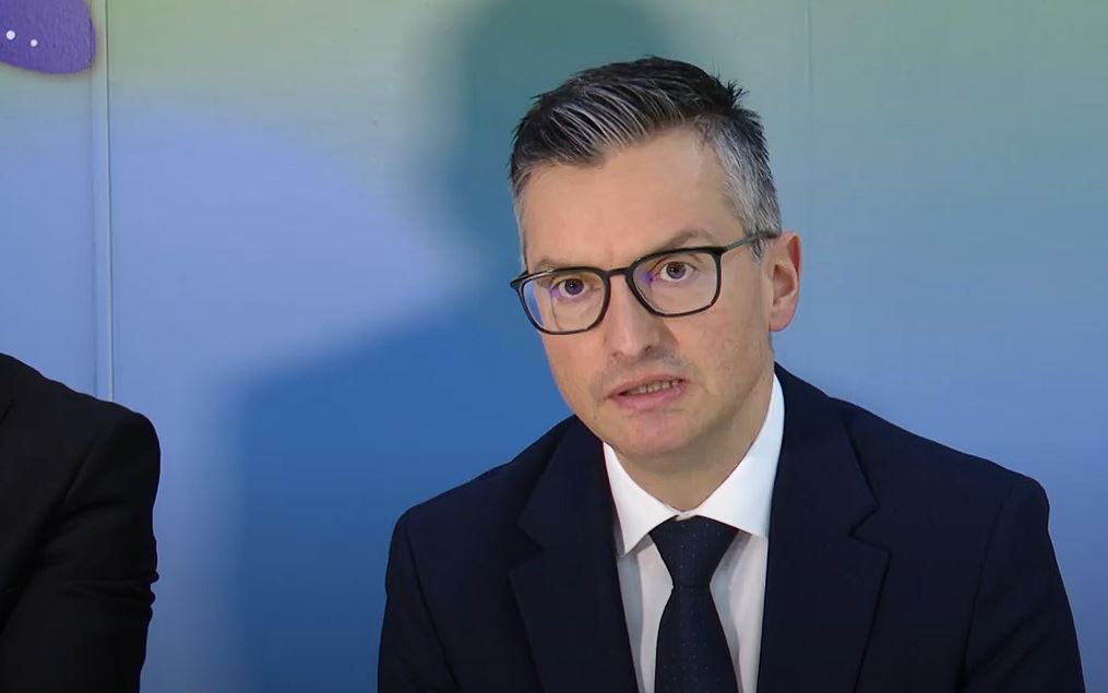 Šarec uputio čestitke povodom Božića: Neka donese mir i snagu