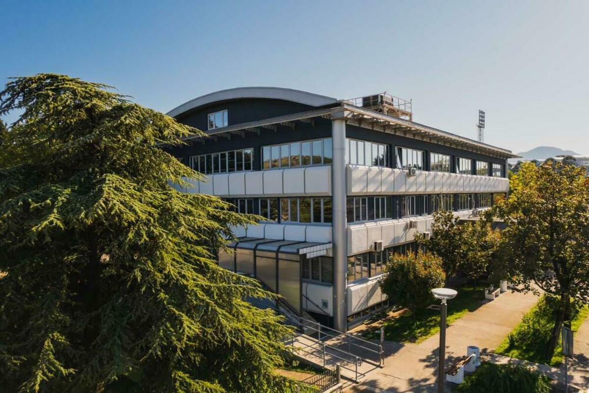 Sindikat FZO traži ravnopravan položaj za nemedicinski kadar