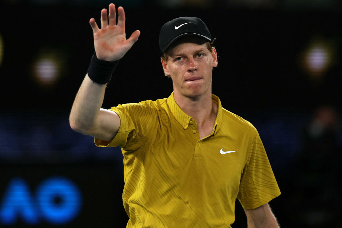 Siner se plasirao u osminu finala Australijan opena, ali sa problemima