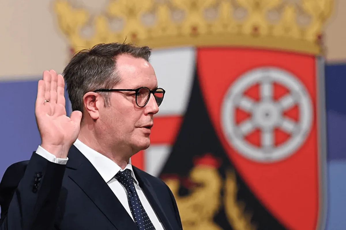 Skandal u Njemačkoj: Državni zvaničnici na odmoru postali direktori