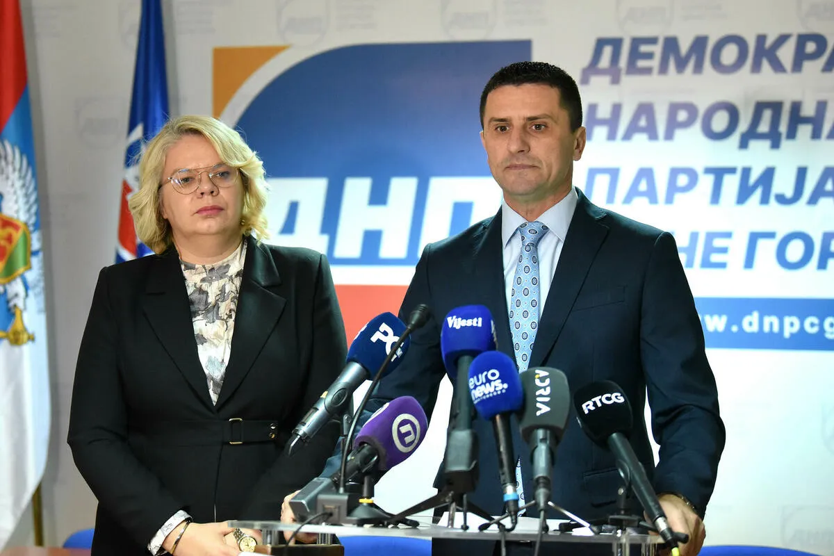 Skupština Crne Gore primila ostavke Zogovića i Vukićević