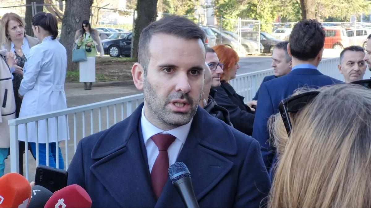 Spajić: Status srpskog jezika nije ucjena