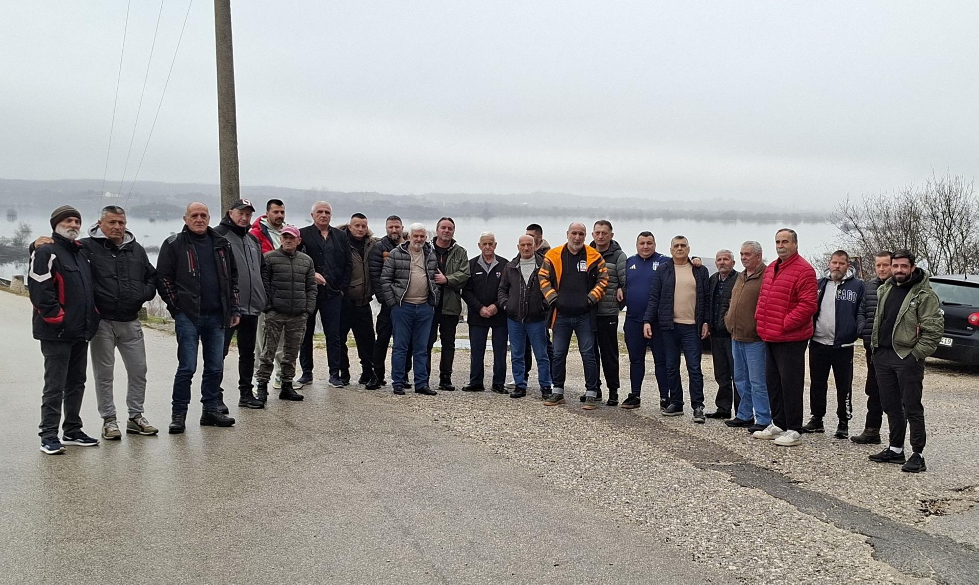 Splavari brane Slano jezero: Krivolov, a ne splavovi, uzrok zagađenja