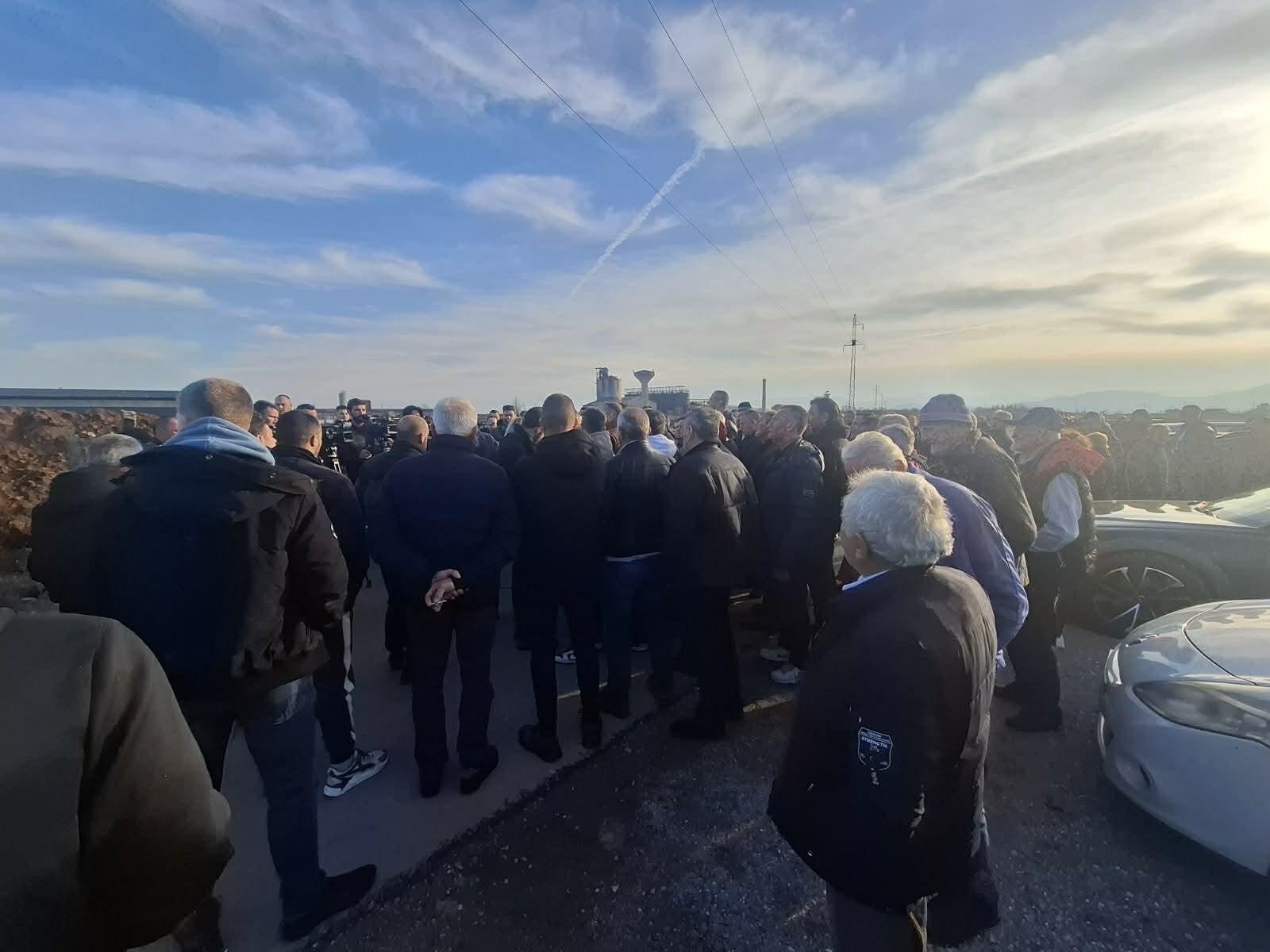 Stanovnici Zete se okupljaju u znak protesta zbog izgradnje kolektora