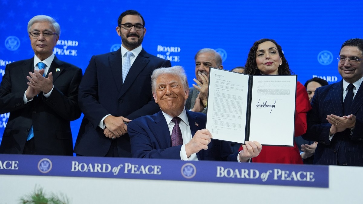 Tramp najavljuje mir na Bliskom istoku tokom Svjetskog ekonomskog foruma