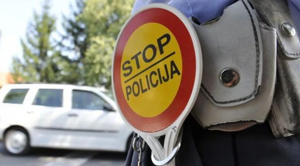 U Crnoj Gori 16 saobraćajnih nezgoda u posljednja 24 sata