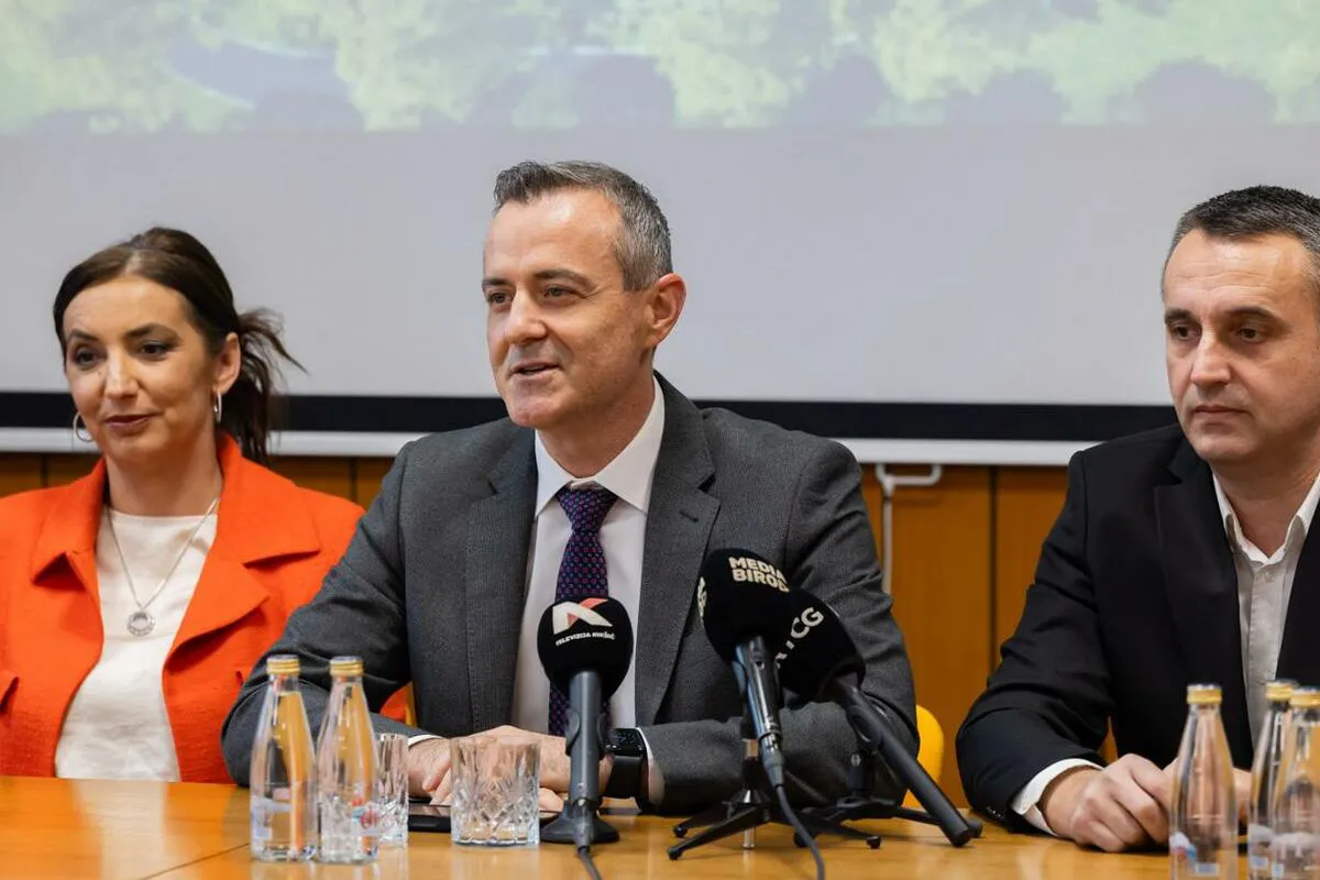 UCG započeo projekat spoljnjeg uređenja Filozofskog i Filološkog fakulteta