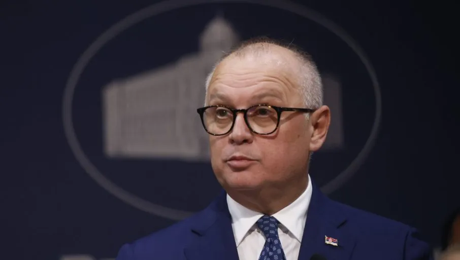 Ukinut kućni pritvor Momiroviću i Vesiću