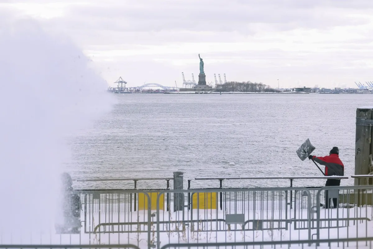 Velika zimska oluja u SAD: Pola miliona ljudi bez struje, zabilježene desetine smrtnih slučajeva Velika zimska oluja u SAD: Pola miliona ljudi bez struje, zabilježene desetine smrtnih slučajeva