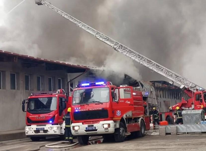 Veliki požar u industrijskoj zoni Novog Pazara izazvao paniku