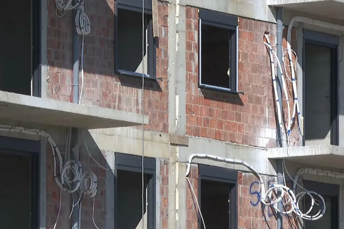 Vlada predlaže izmjene Zakona o legalizaciji bespravnih objekata Vlada predlaže izmjene Zakona o legalizaciji bespravnih objekata