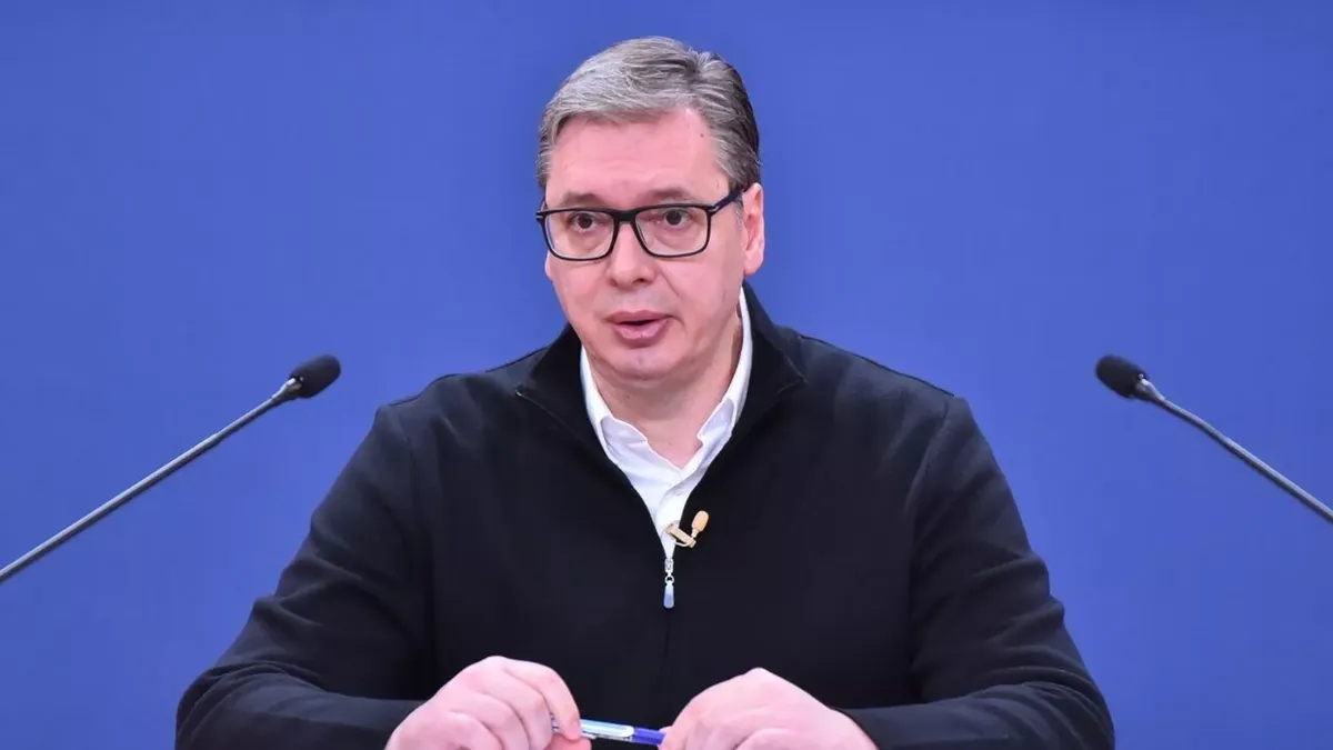 Vučić: Rafinjerija mora da radi, pojavljuje se dizel od nove nafte