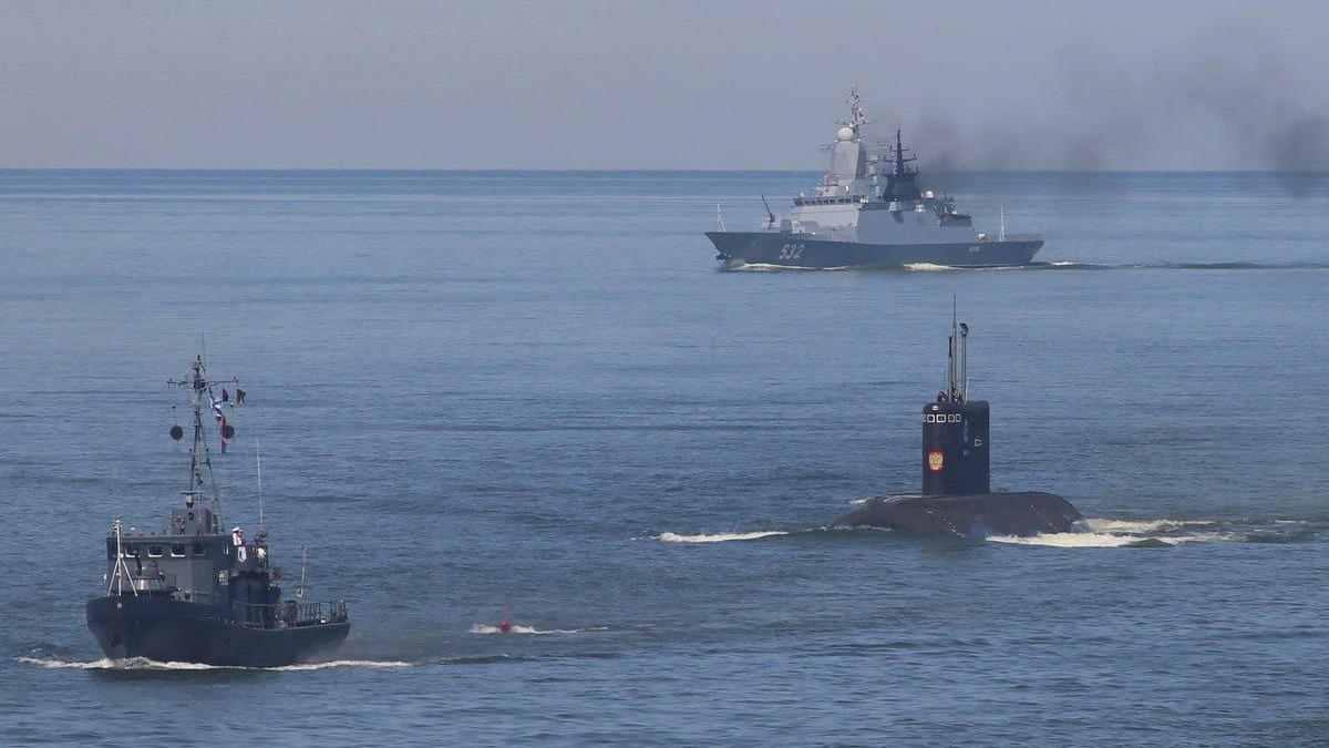 Zarđali tanker izazvao uzbunu: Da li prevozi tajno oružje?