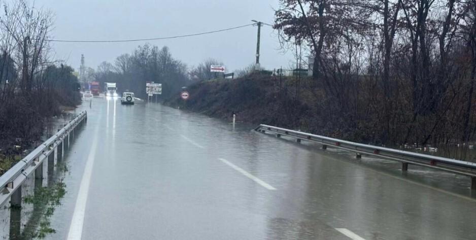 Zatvoren magistralni put Danilovgrad – Nikšić u Orja Luki