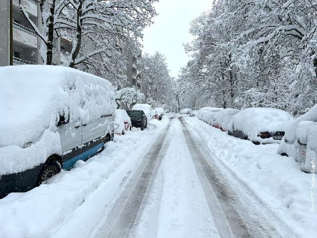 Zimski izazovi: Vreme donosi probleme u saobraćaju i svakodnevnom životu