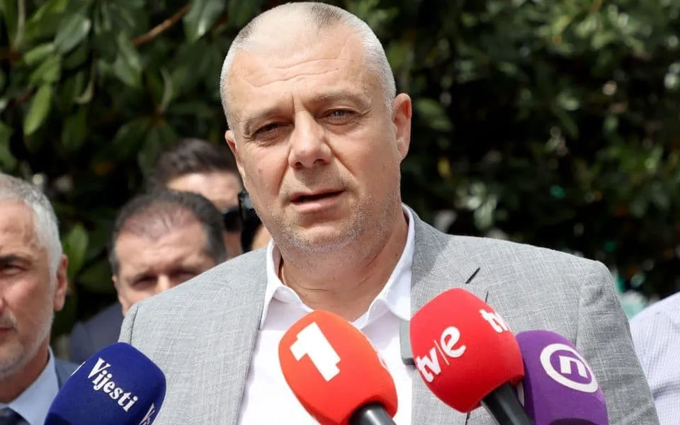 Aдвокат Мићовић упозорио суд о могућем суициду оптуженог