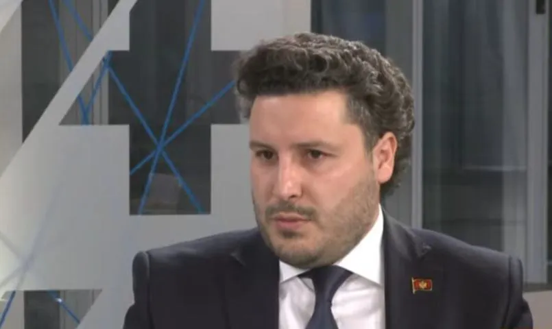 Abazović: Za EU bi bilo isto da nam je premijer drvo, a ministarka fikus