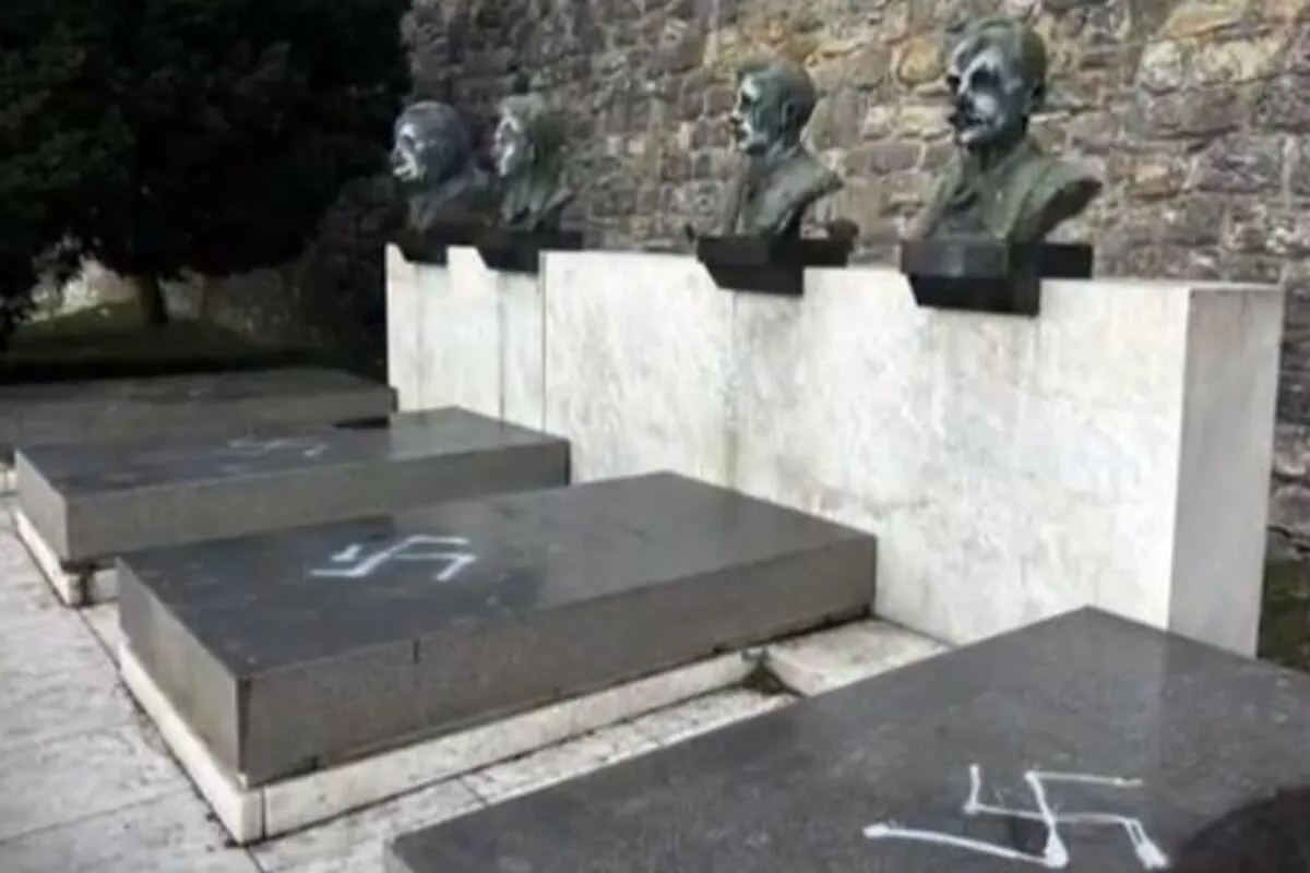 Ambasada Rusije osudila skrnavljenje spomenika partizanima u Srbiji