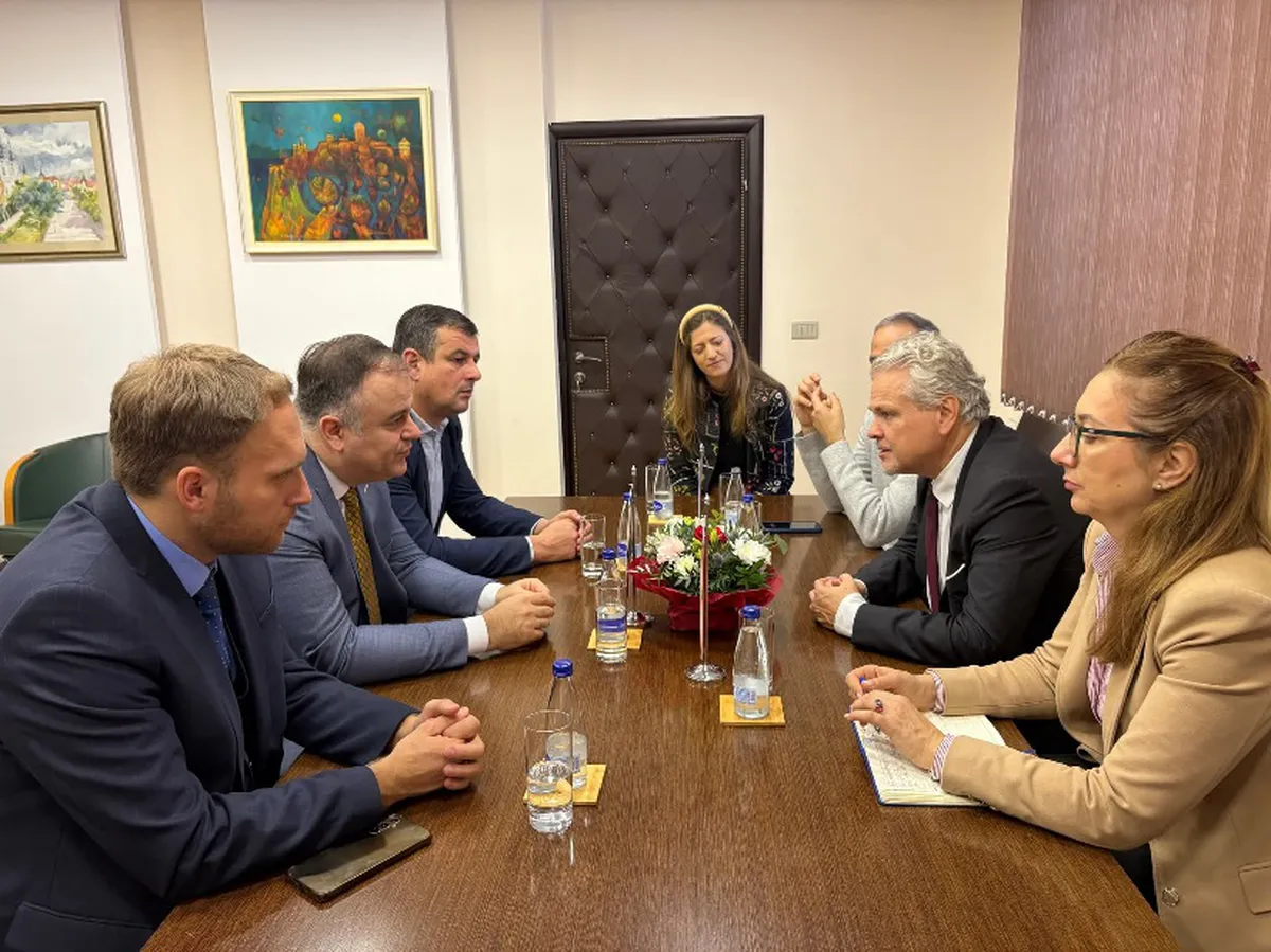 Ambasador Satler posjetio Opštinu Herceg Novi i razgovarao o projektima