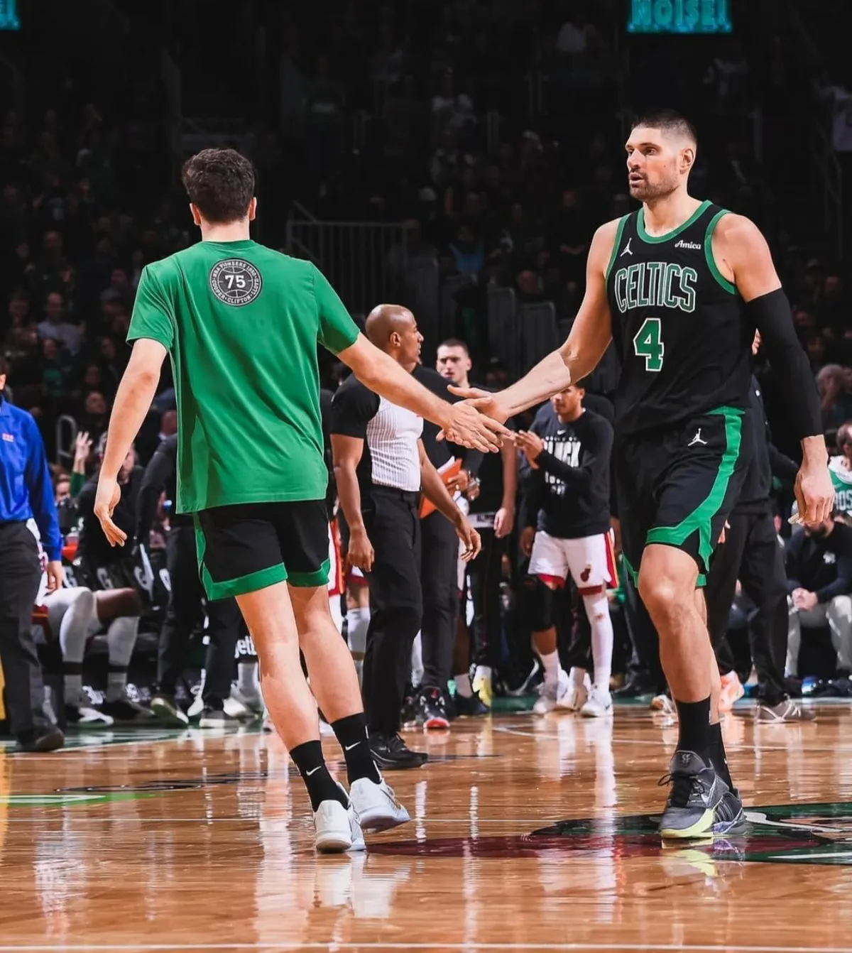 Boston nadoknadio -22 protiv Majamija, Vučević imao sjajan debi