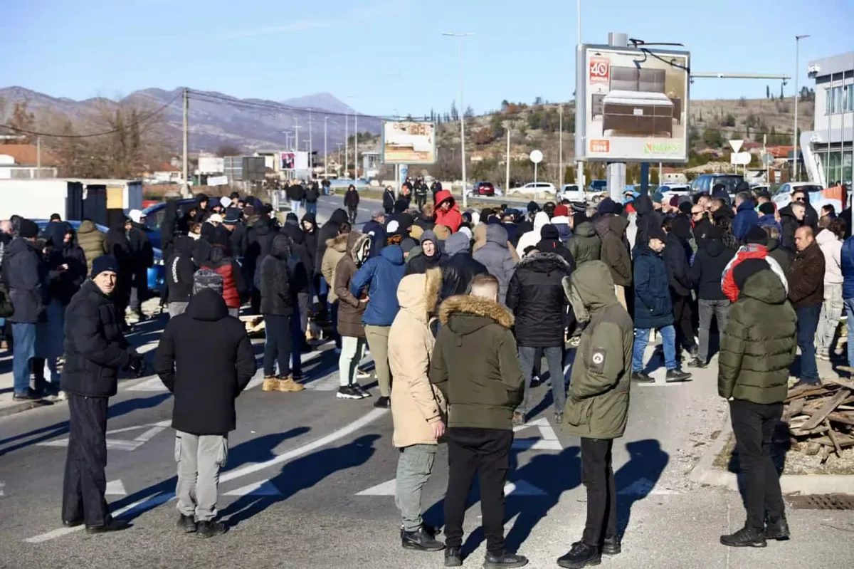 Botuňani: Ako nastave radove na kolektoru, radikalizovaćemo proteste!