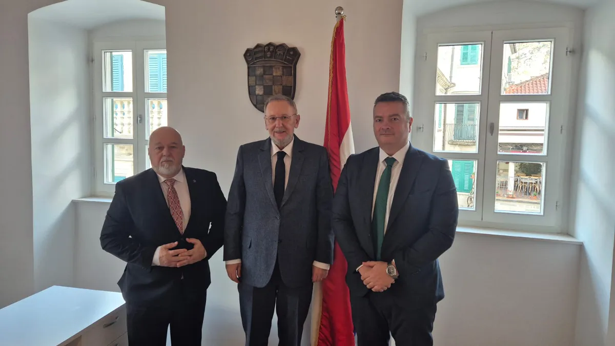 Božinović: Vlada RH ostaje snažan partner Hrvatima u Crnoj Gori