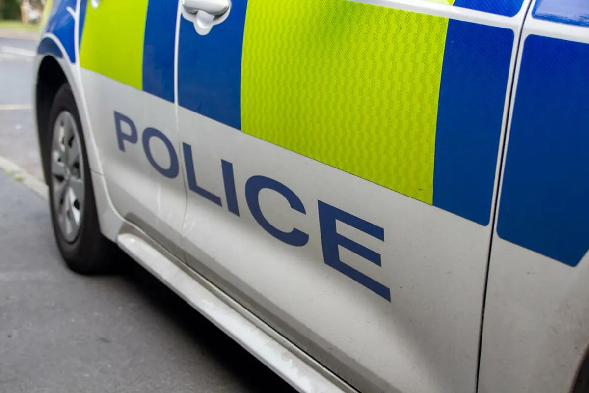 Britanija ispituje da li je Epstin koristio aerodrom za trgovinu