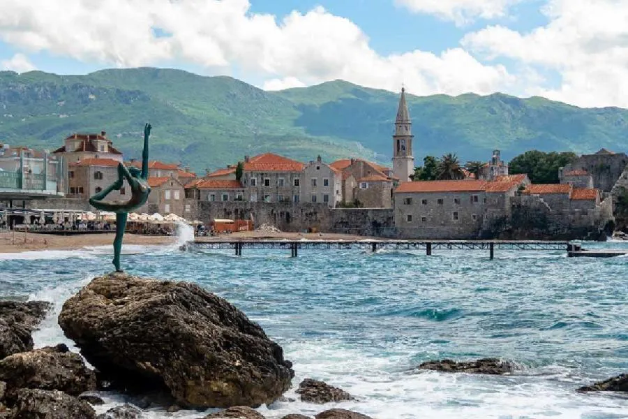 Budva: Preko hiljadu građana bez nove lične karte, MUP upozorava na probleme