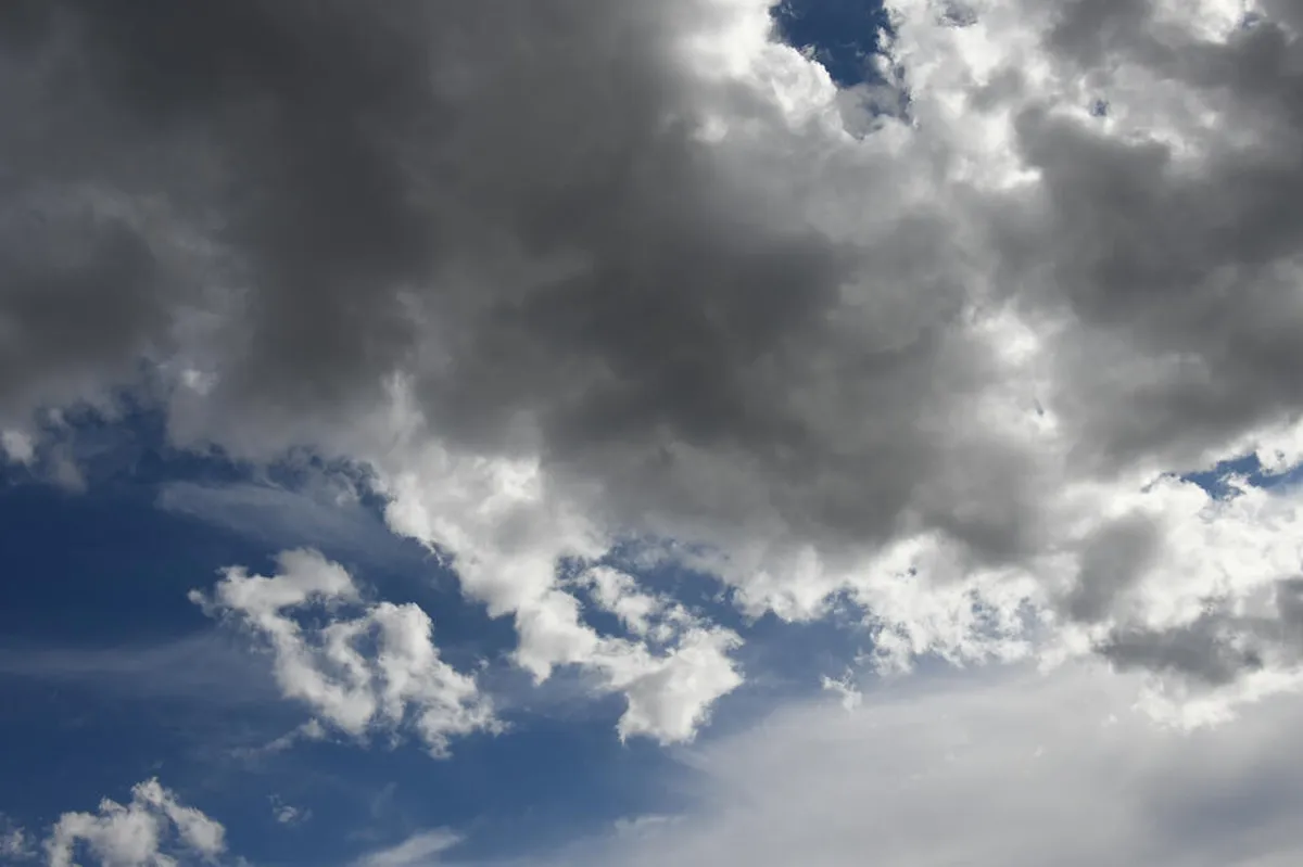 Danas umjereno do potpuno oblačno, očekuje se slaba kiša