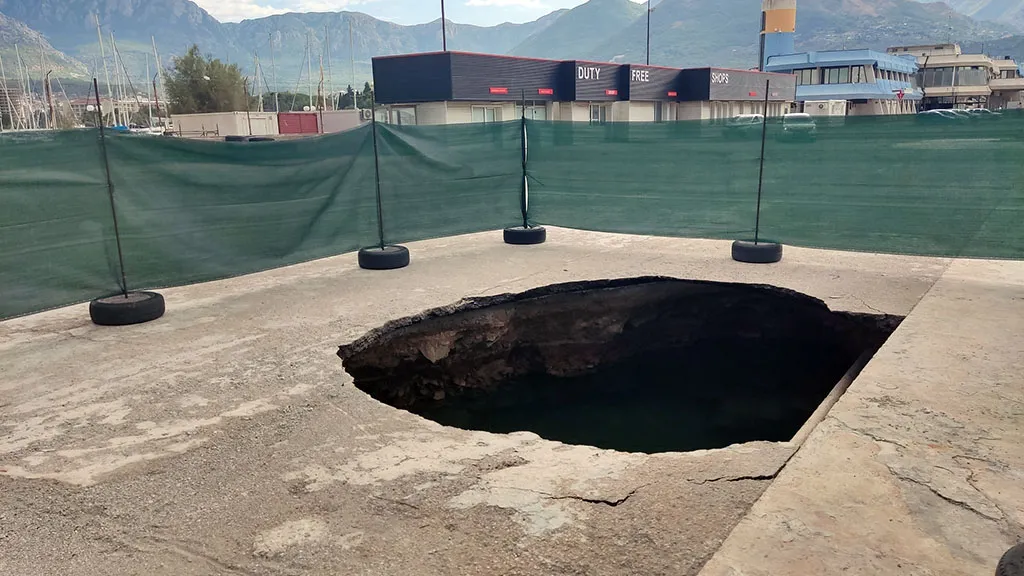 Eksperti utvrdili da je gat u Luci Bar pukao pod pritiskom trajekta