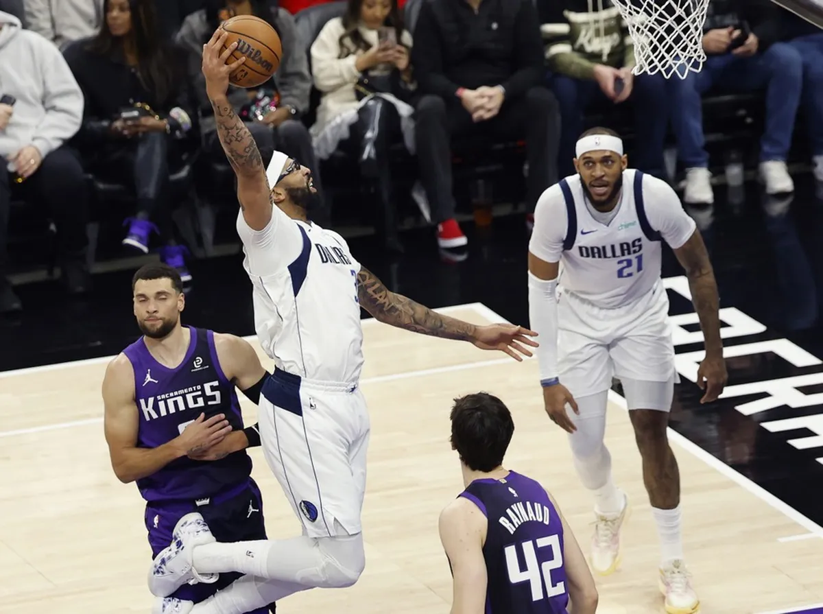 Entoni Dejvis završio sezonu zbog povreda