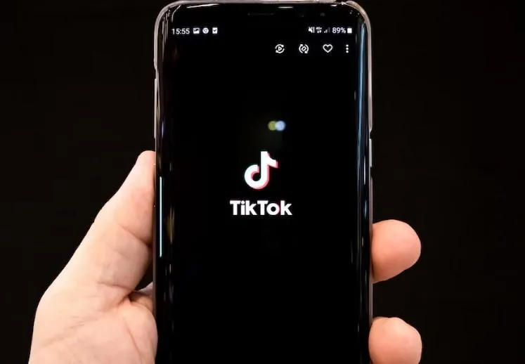 Evropska komisija: TikTok podstiče zavisnost i krši Akt o digitalnim uslugama
