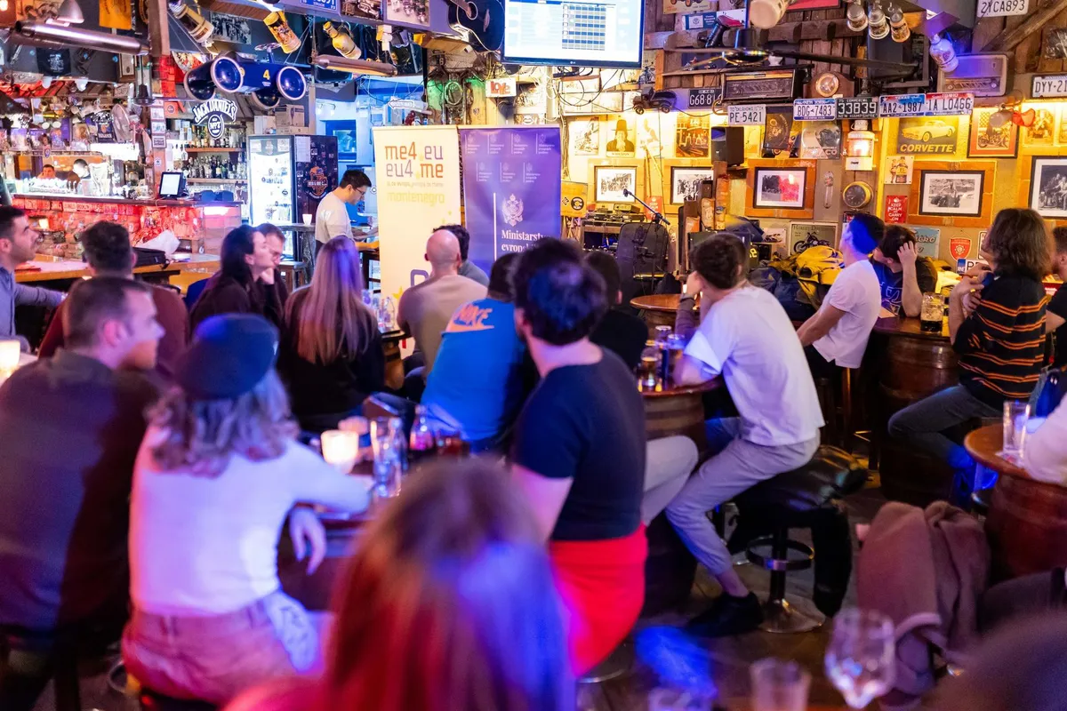 Evropski pub kviz u Budvi okupio osam ekipa