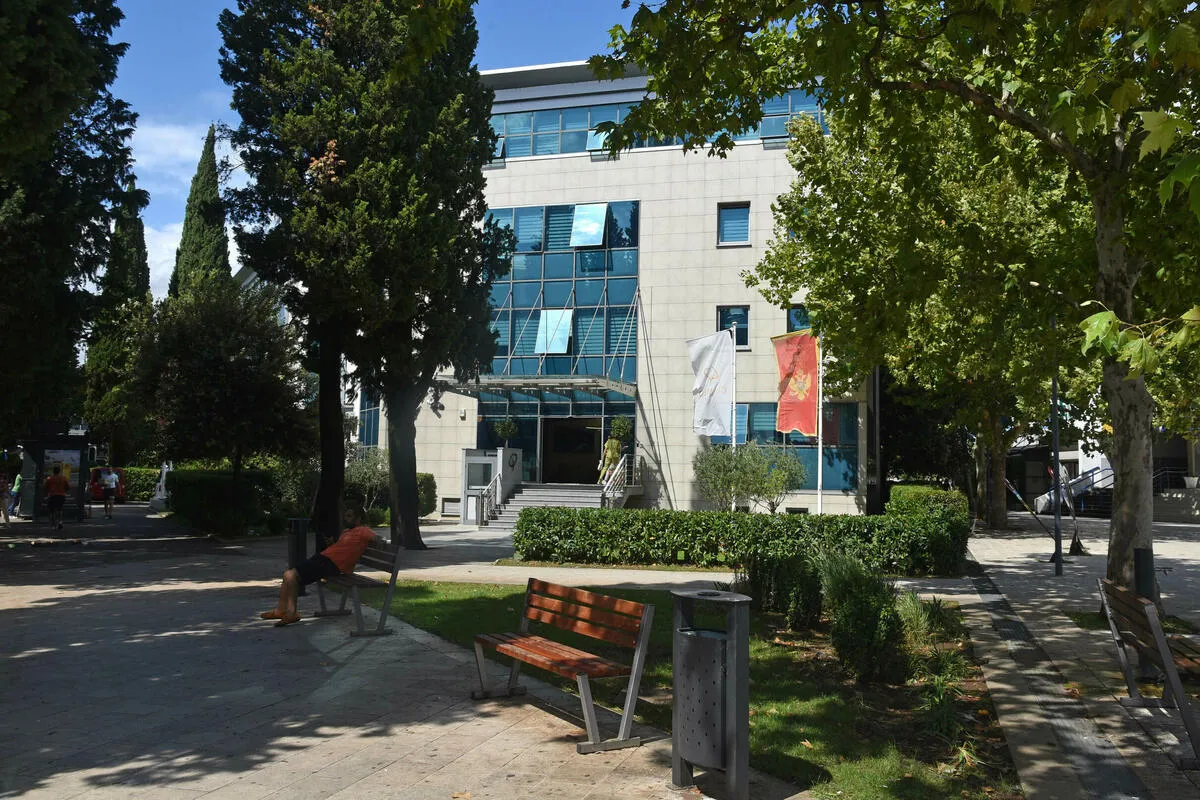 Fond PIO: Penzije se usklađuju prema formuli, a ne proizvoljno