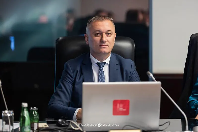 Gutić: Prijedlog Zakona o povlastici na putovanje lica sa invaliditetom unaprijediće prava