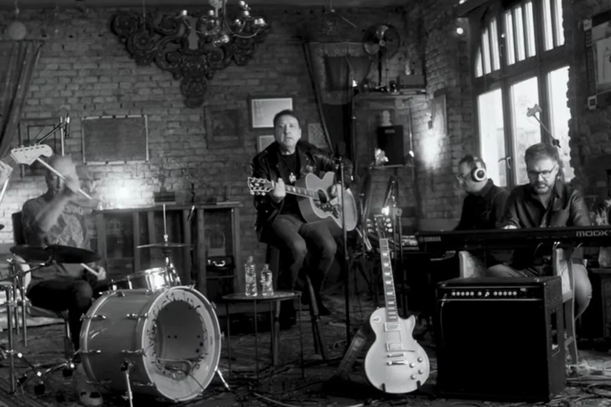 Hari Mata Hari objavio emotivnu baladu 'Odavno si ti u srcu mom'