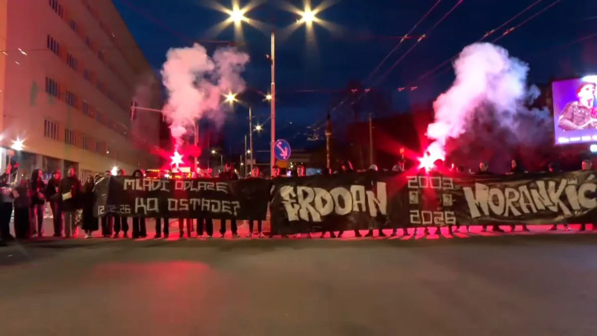 Hiljade ljudi protestovalo u Sarajevu zbog tramvajske nesreće