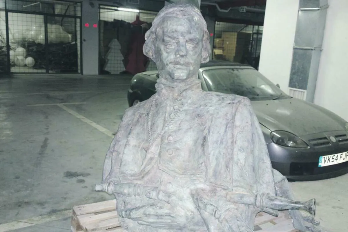 Inicijative za postavljanje spomenika don Krstu Ivanoviću u Budvi