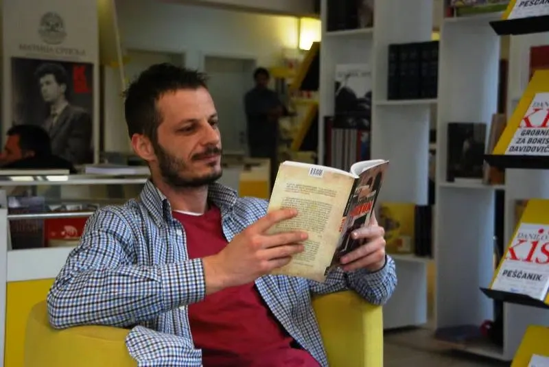 Kamenovanje u eri interneta: moderni oblik linča