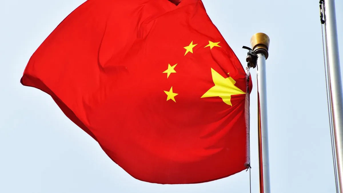 Kina ukinula vize za državljane Velike Britanije i Kanade