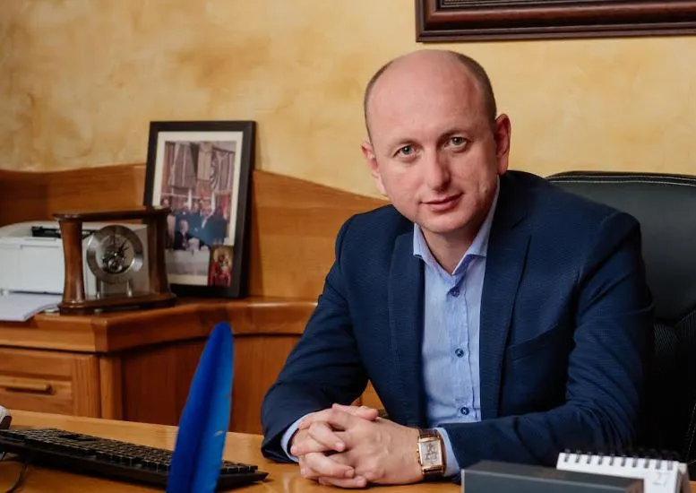 Knežević: Zastava i srpski jezik smetaju EU, a kriminal ne?