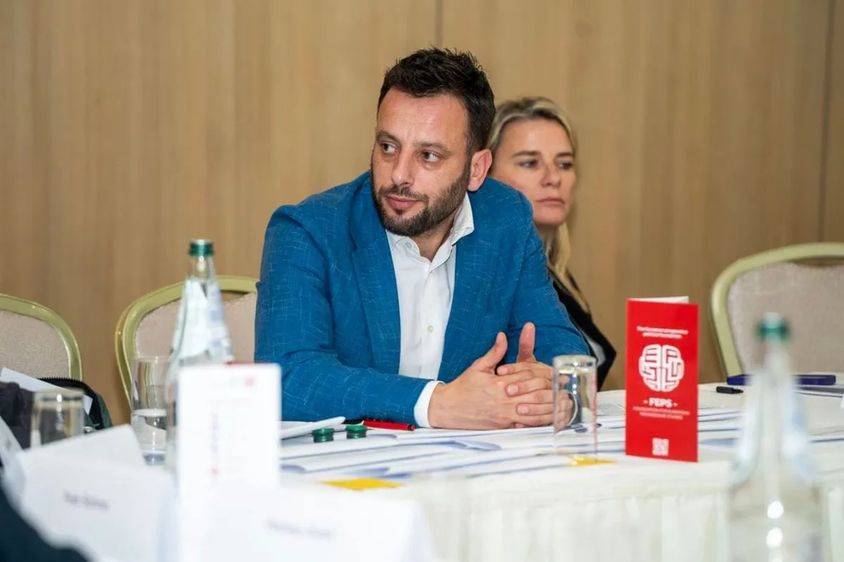 Lisičić: Umjesto zvaničnih papira, dobio telefonski poziv