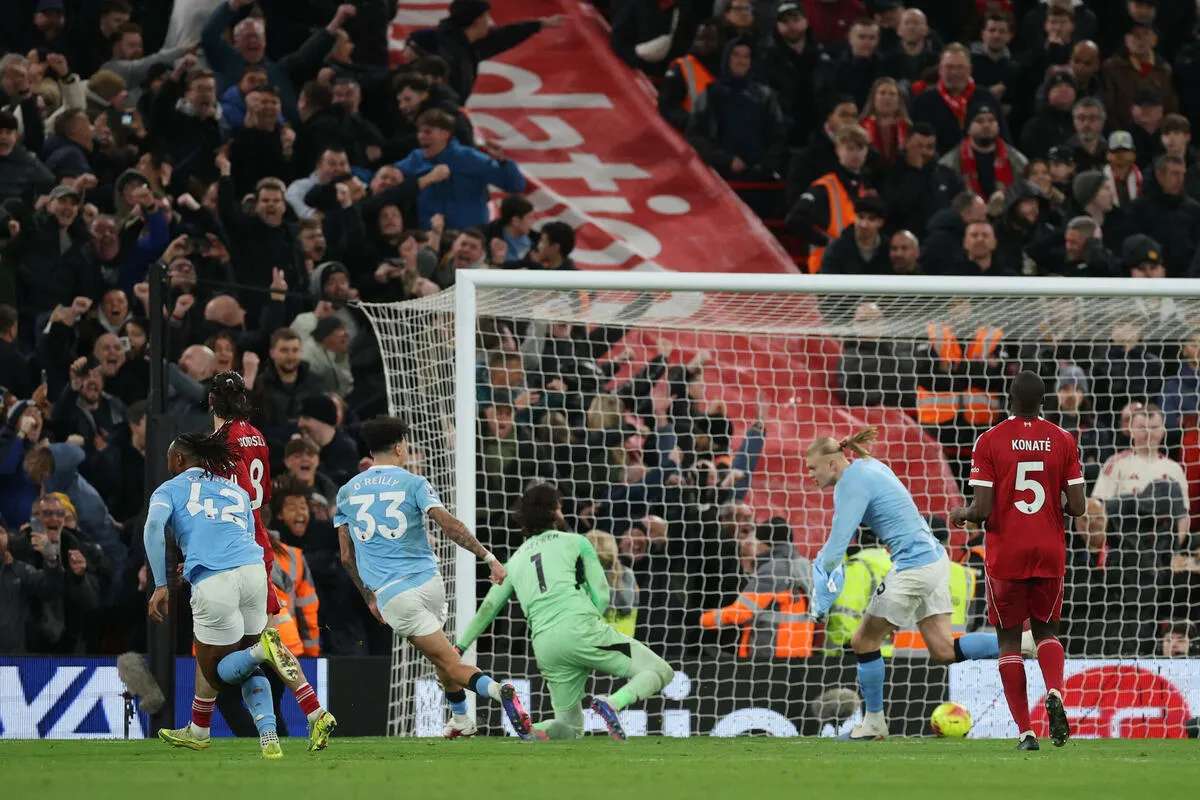 Mančester Siti preokretom do pobjede nad Liverpulom na Enfildu