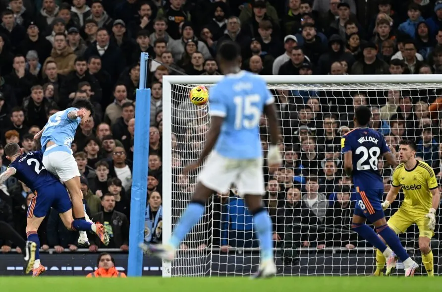 Mančester Siti uhvatio priključak, Arsenal na potezu Mančester Siti uhvatio priključak, Arsenal na potezu