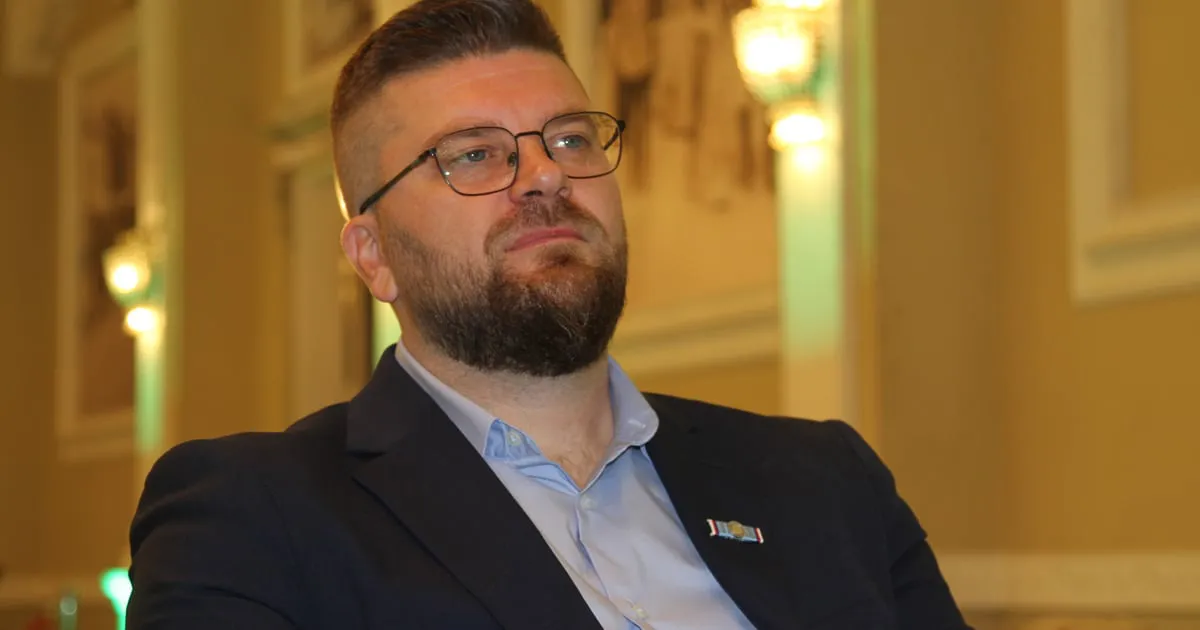 Mandić i kontroverze oko Holokausta i četničkih komemoracija