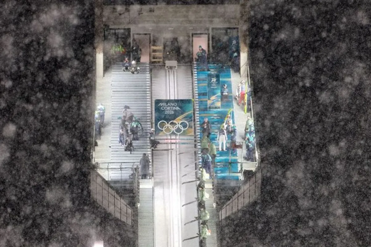 Mećava prekinula skokove na Zimskim olimpijskim igrama, Austrijanci osvojili zlato