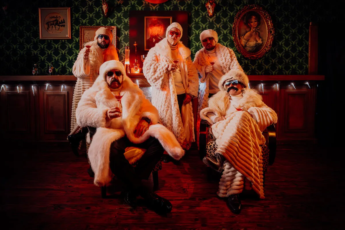 "Miele Rosa" dobila video spot od benda Let 3